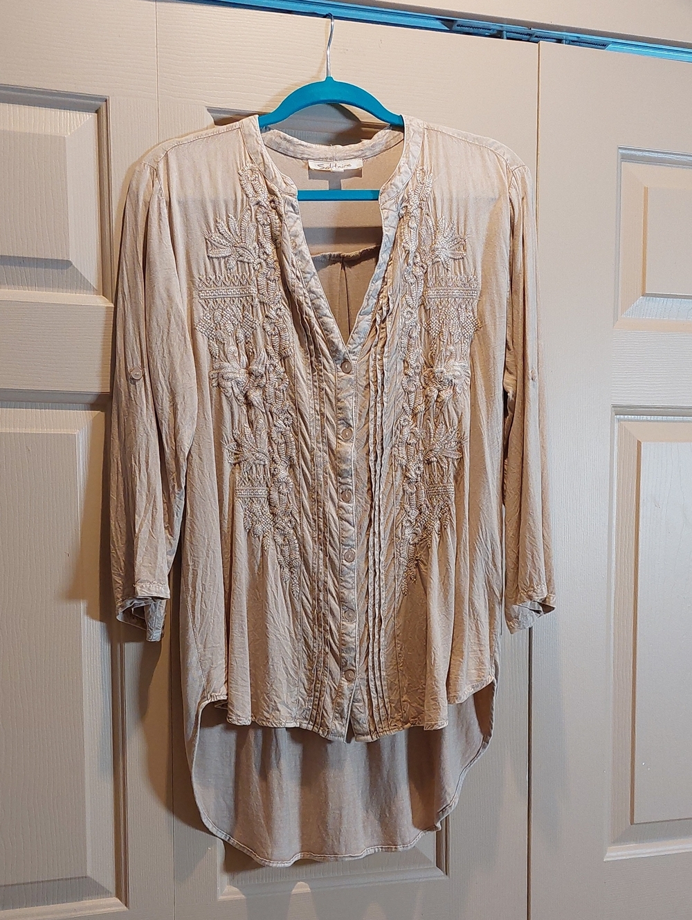 Solitaire Light Beige Embroidered Button-Front Tunic